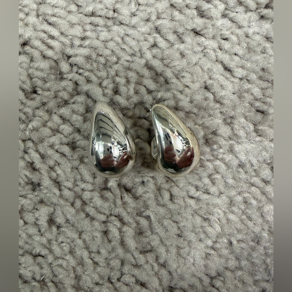 Silver tear drop earrings